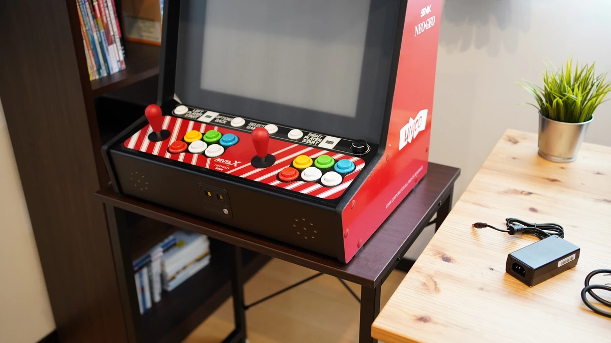 自宅がゲーセンに！ネオジオアーケード筐体「SNK NEOGEO MVSX HOME ARCADE」を購入、三和電子製レバー&ボタン換装 |  OcchiGames